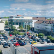 Blick auf den Parkplatz am Karlsplatz in Kassel